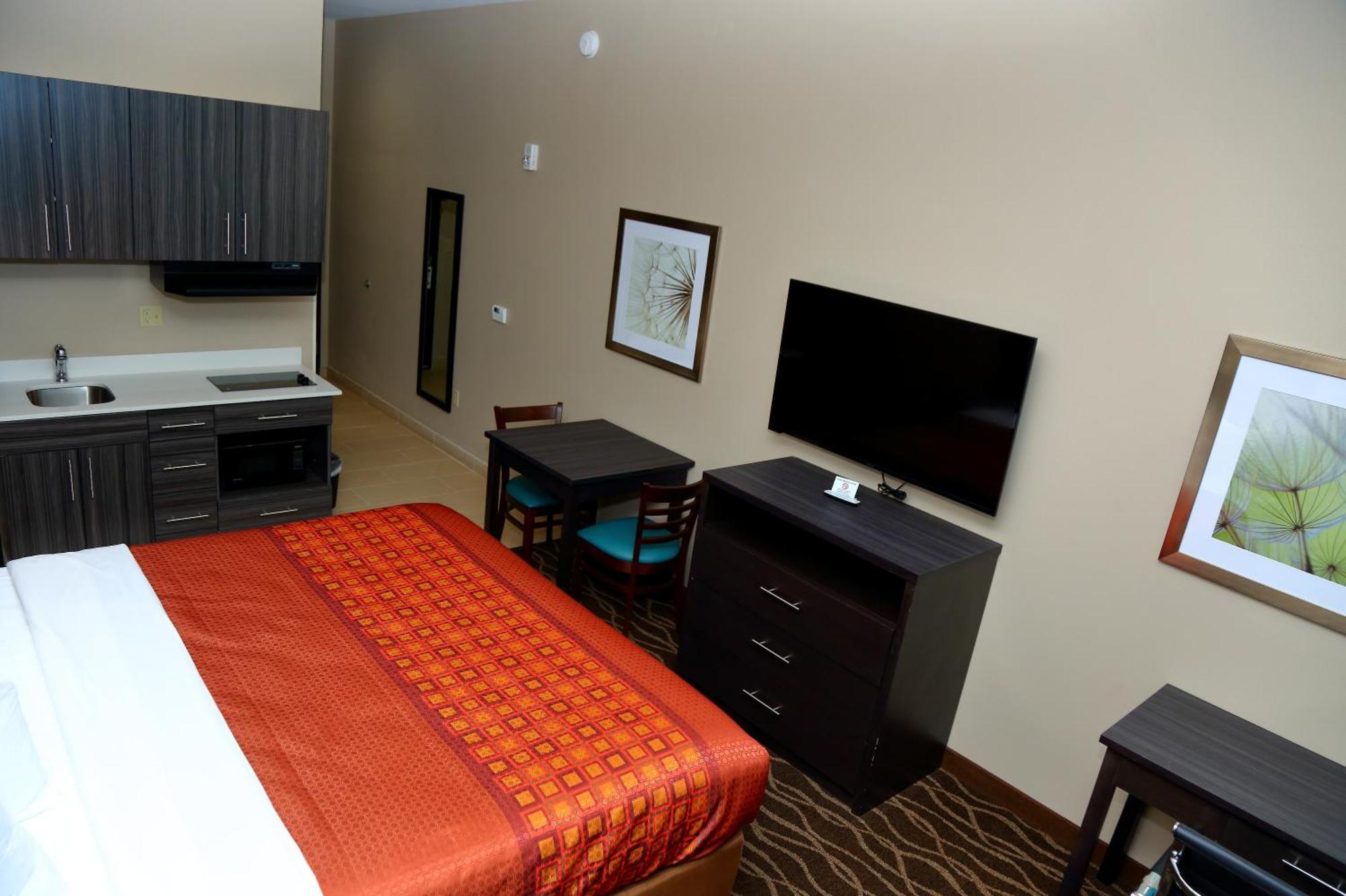 Americas Best Value Inn & Suites-Prairieville Екстериор снимка
