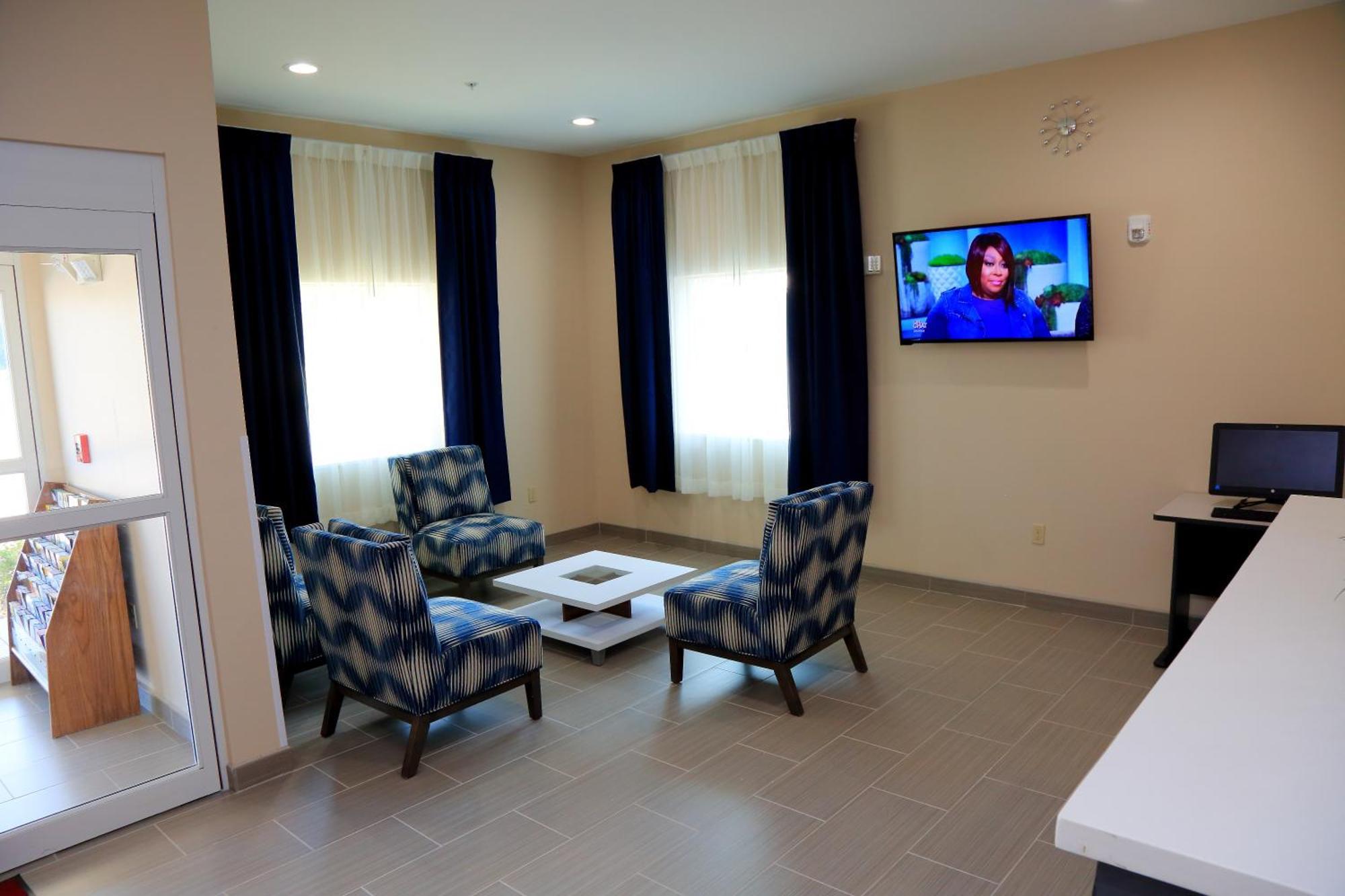 Americas Best Value Inn & Suites-Prairieville Екстериор снимка
