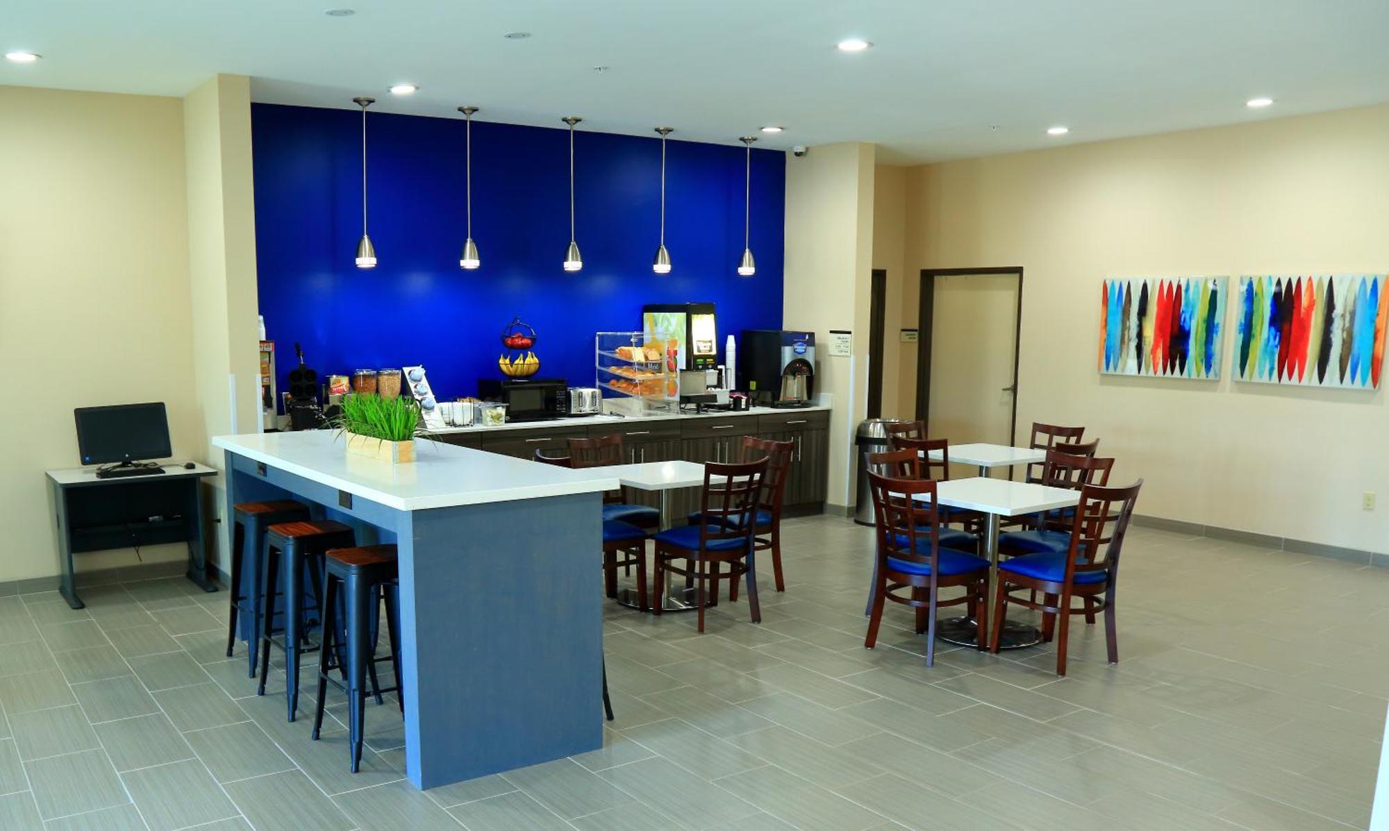 Americas Best Value Inn & Suites-Prairieville Екстериор снимка